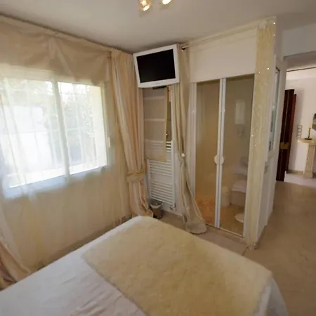 Villa Juan Les Pins Near Cannes Beaches 18-20 Guests