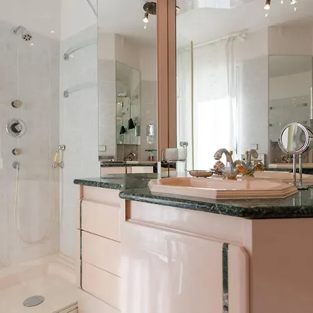 Villa Juan Les Pins Near Cannes Beaches 18-20 Guests