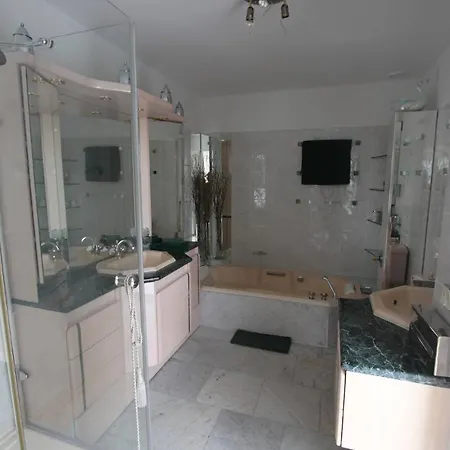 Villa Juan Les Pins Near Cannes Beaches 18-20 Guests *
